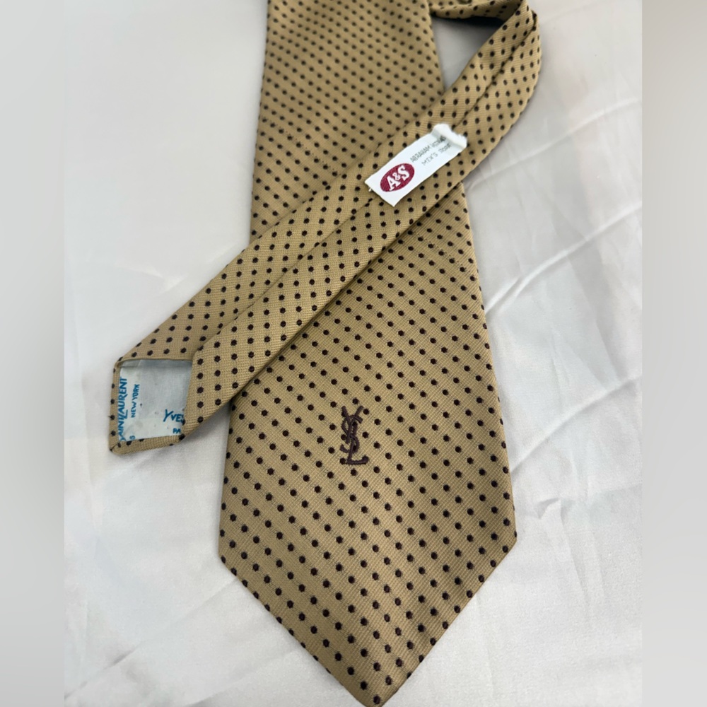 Yves Saint Laurent Beige and Polka Dot Tie - Picture 3 of 3